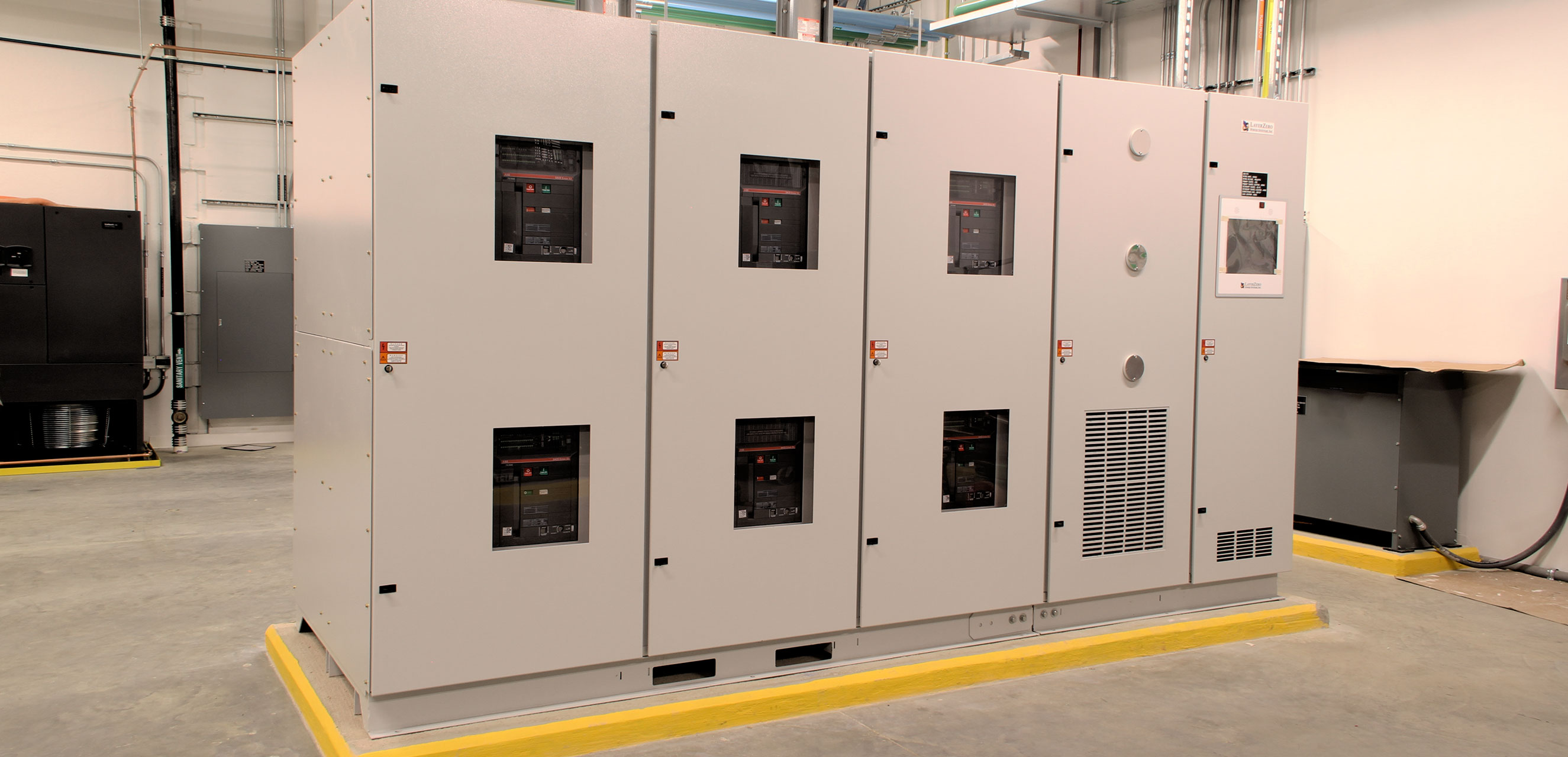 LayerZero Static Transfer Switch installed in a data‑center
