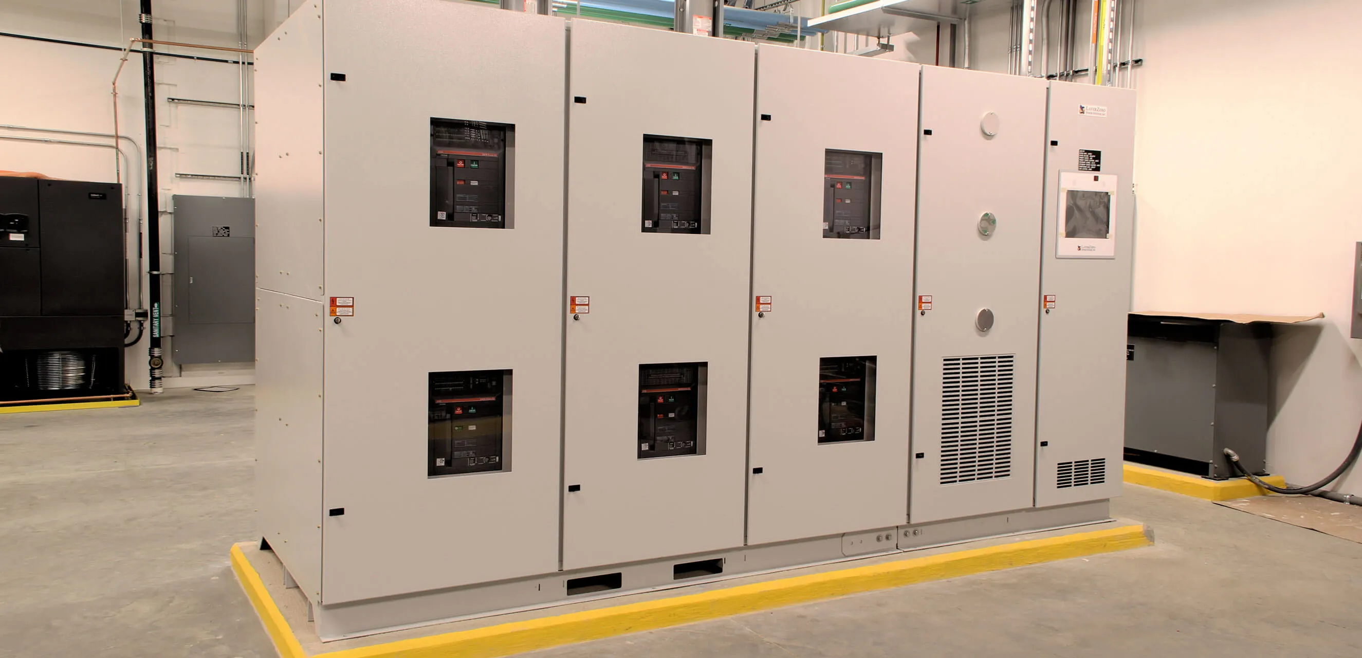 LayerZero Static Transfer Switches in a mission-critical data center